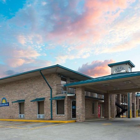 Days Inn By Wyndham Forest Εξωτερικό φωτογραφία