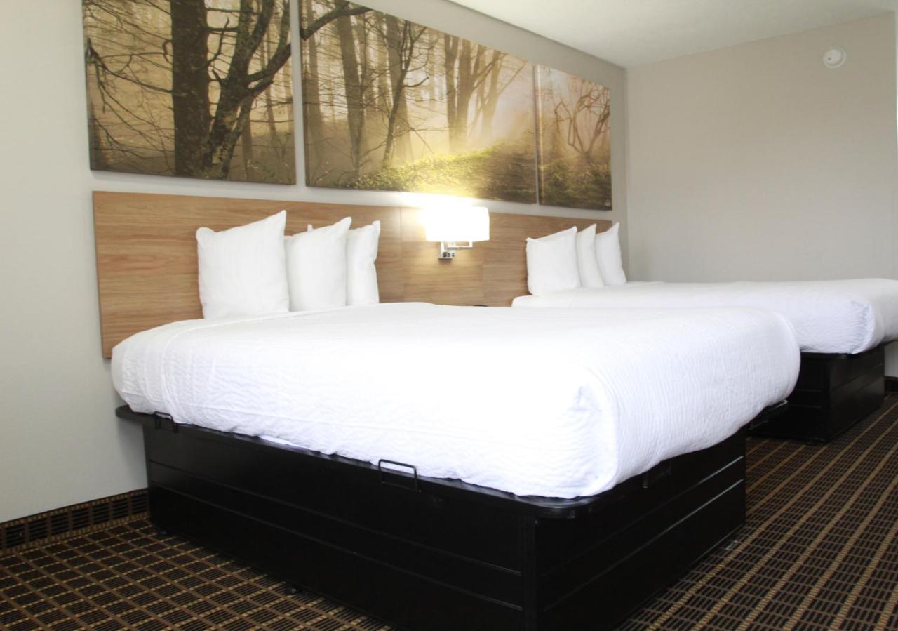 Days Inn By Wyndham Forest Εξωτερικό φωτογραφία