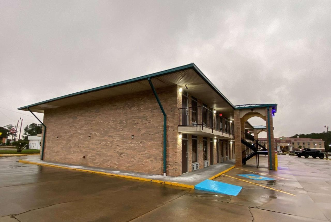 Days Inn By Wyndham Forest Εξωτερικό φωτογραφία